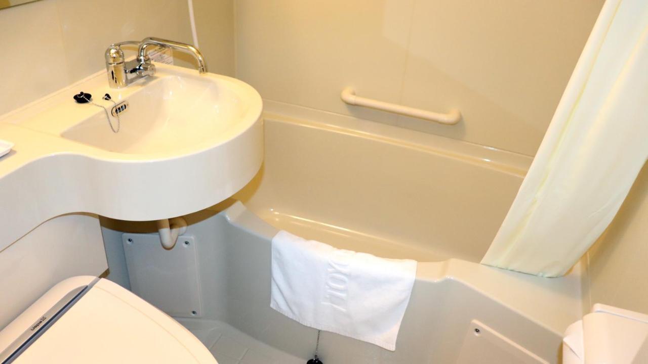 Toyoko Inn Kintetsu Yokkaichi Eki Kita Guchi Экстерьер фото