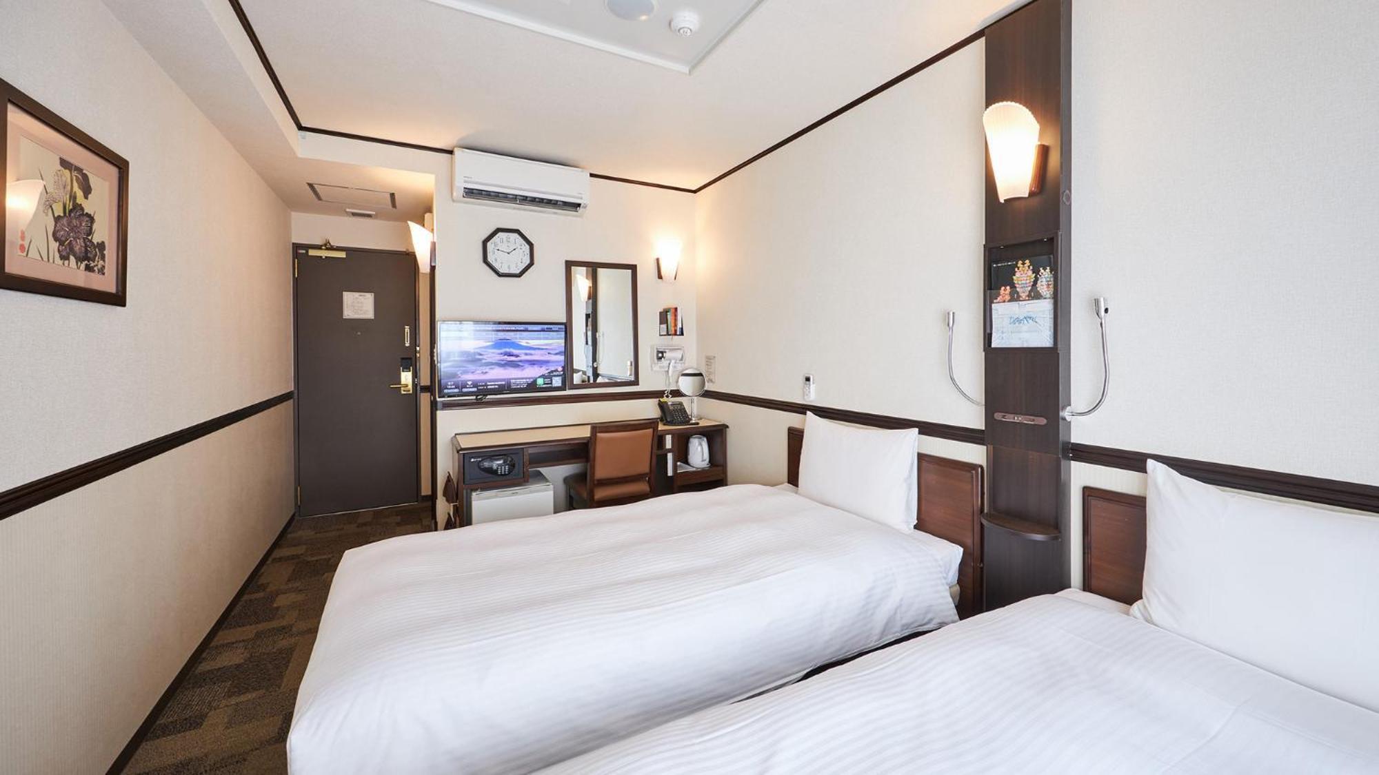Toyoko Inn Kintetsu Yokkaichi Eki Kita Guchi Номер фото