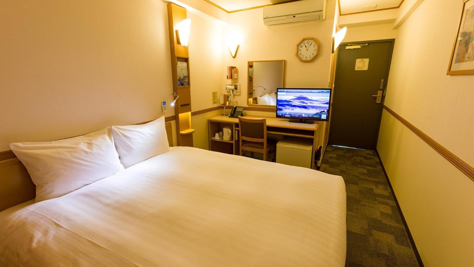 Toyoko Inn Kintetsu Yokkaichi Eki Kita Guchi Номер фото